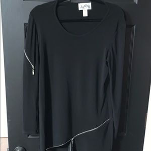 Amazing zipper detail top